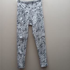 Freely Stretch Leopard Print Leggings Black and White Size Small Gym Yoga